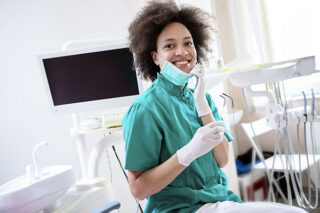 What Are the Advantages of Being a Dental Hygienist?