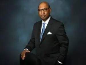 Embracing Excellence: Kanahl Kendrick’s Inspiring Address at Carrington College Commencement Ceremony in San Jose