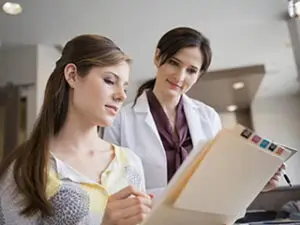 Managing Patient Records and HIPAA Compliance: A Dental Assistant’s Guide